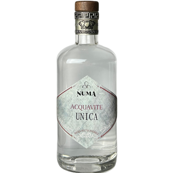 Scopri l'unicità dell'Acquavite UNICA della Distilleria NUMA: distillato pregiato di vini rossi, elegante e fine, con note floreali e vinosi aromi.
